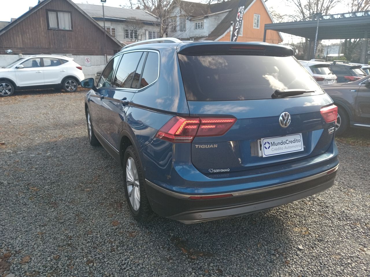 VOLKSWAGEN - 8