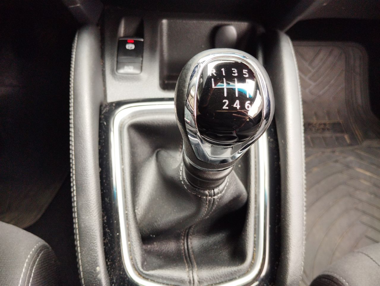 NISSAN - 30