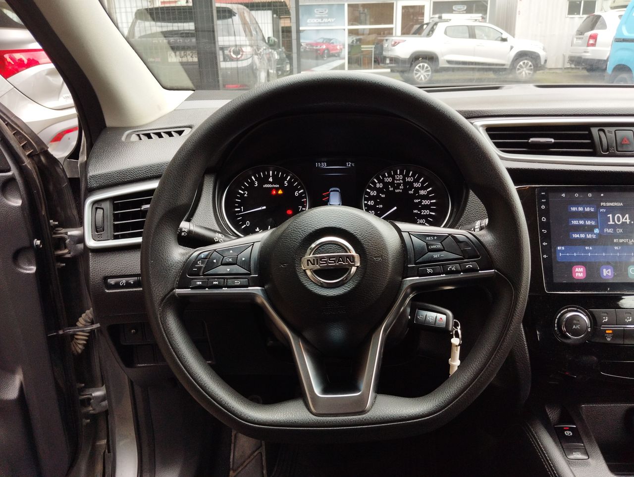 NISSAN - 25