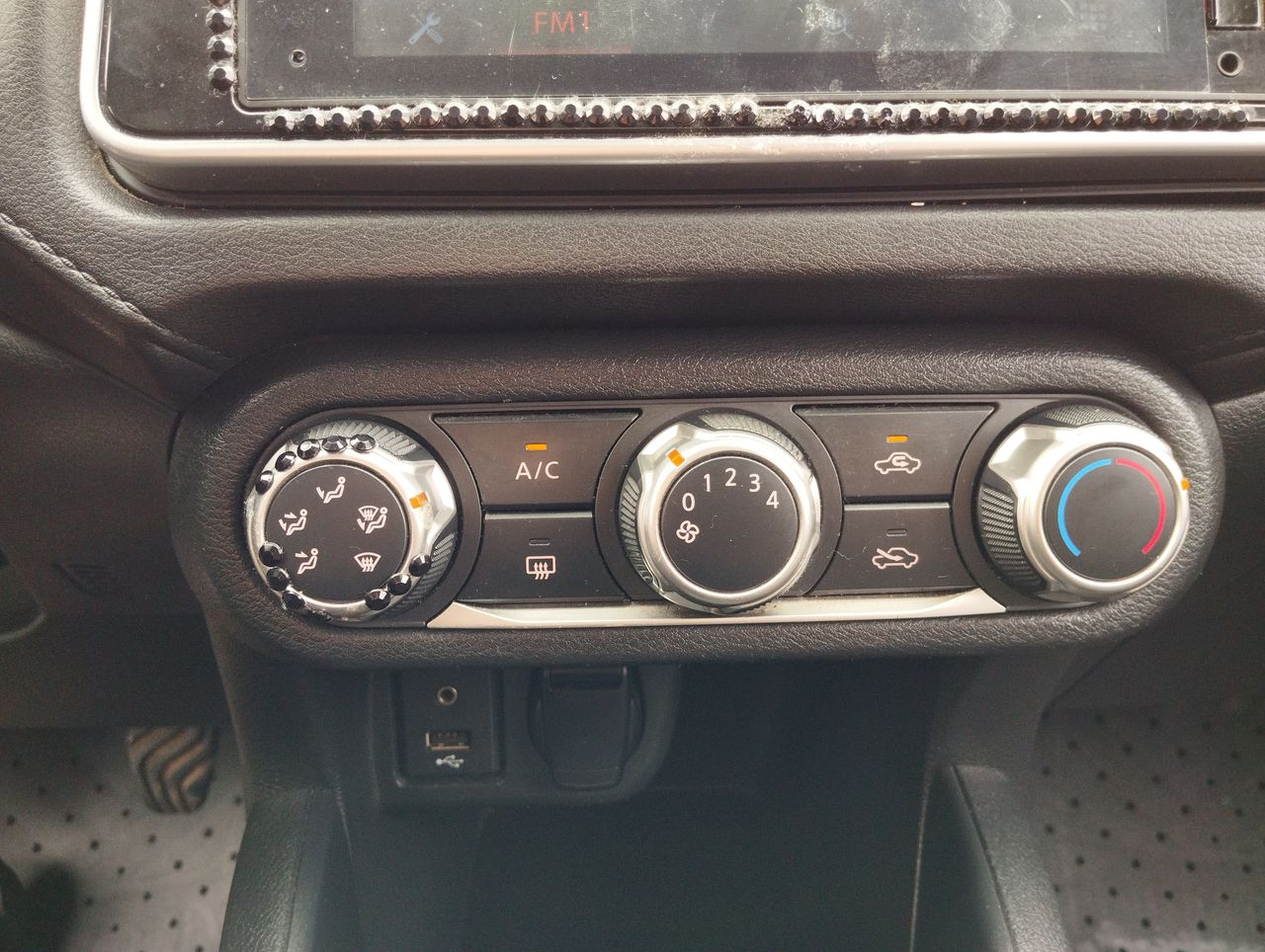 NISSAN - 28