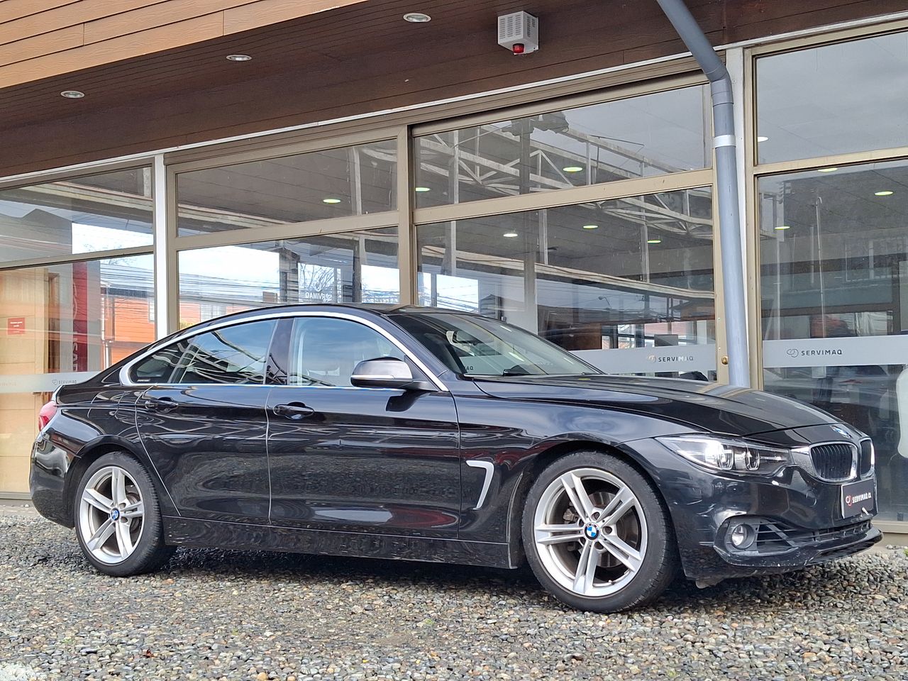 BMW - 12