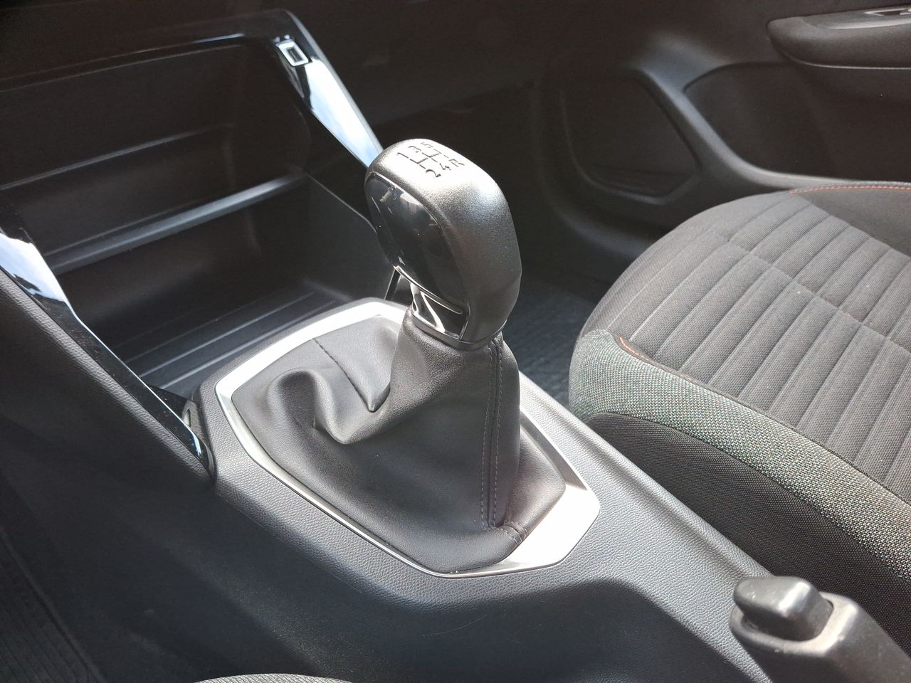 PEUGEOT - 30