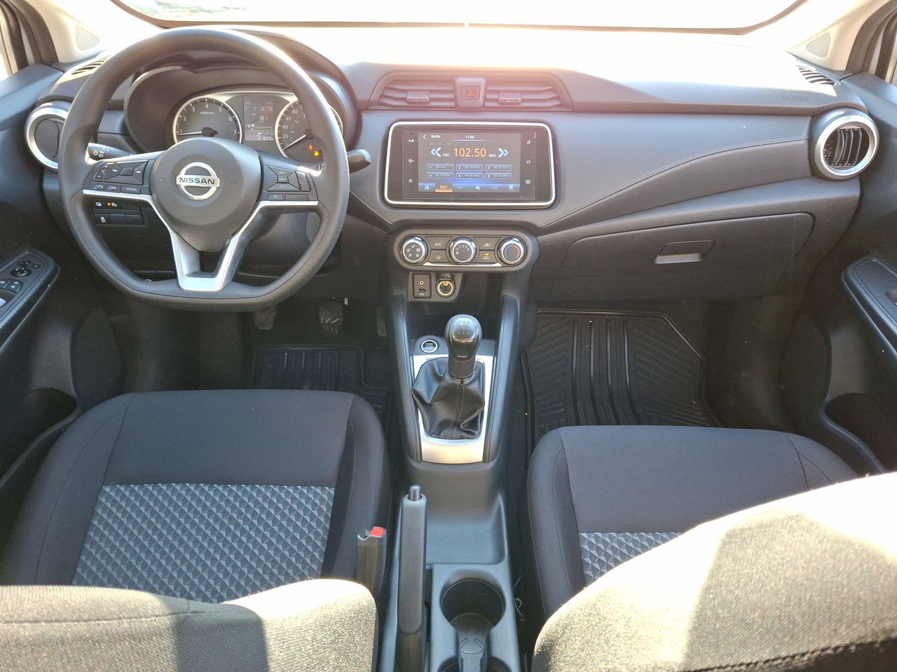 NISSAN - 30