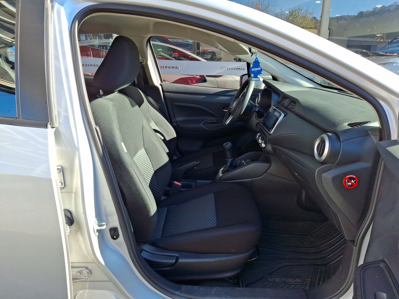 NISSAN - 33
