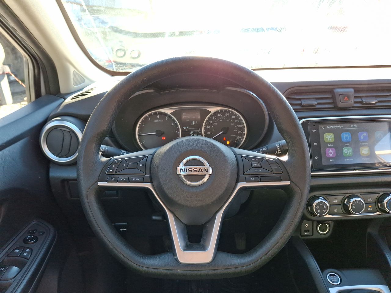 NISSAN - 25
