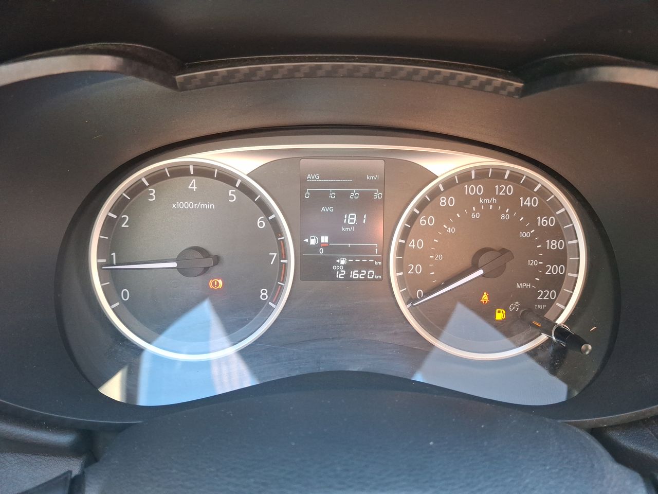 NISSAN - 26