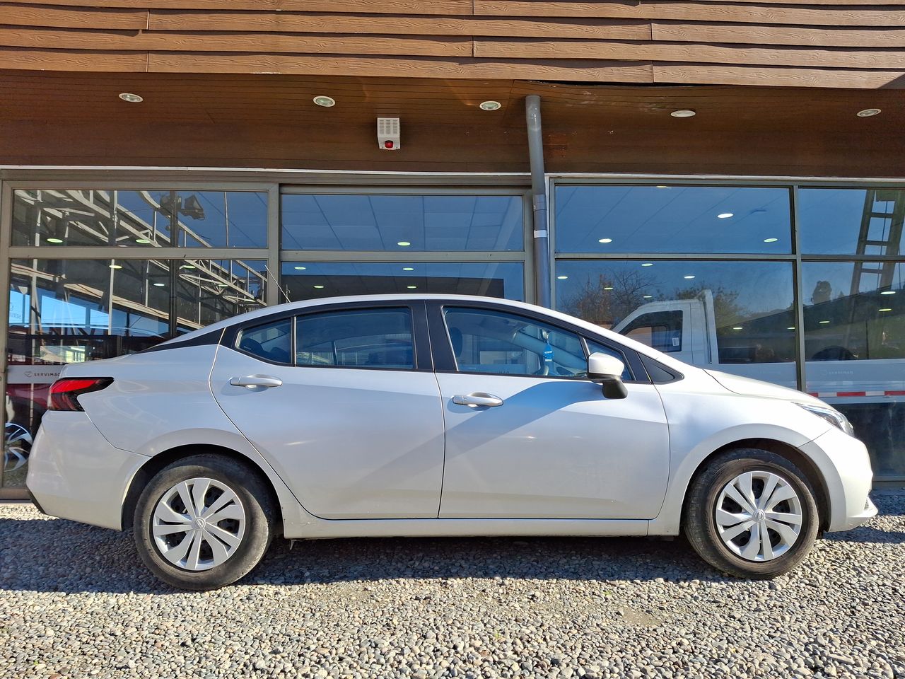 NISSAN - 11