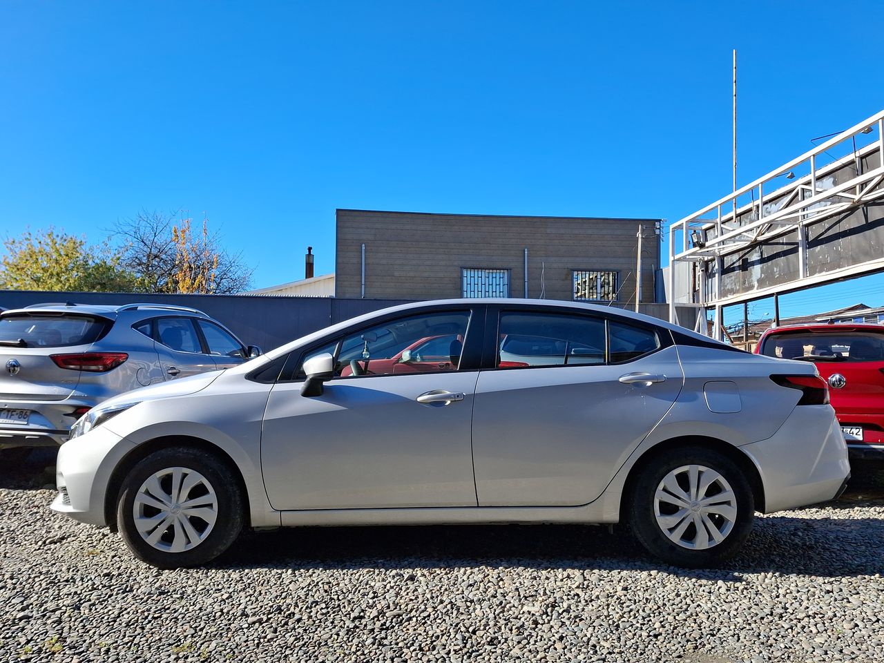NISSAN - 5