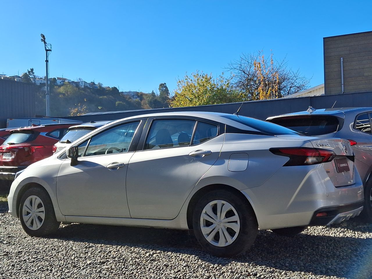 NISSAN - 6