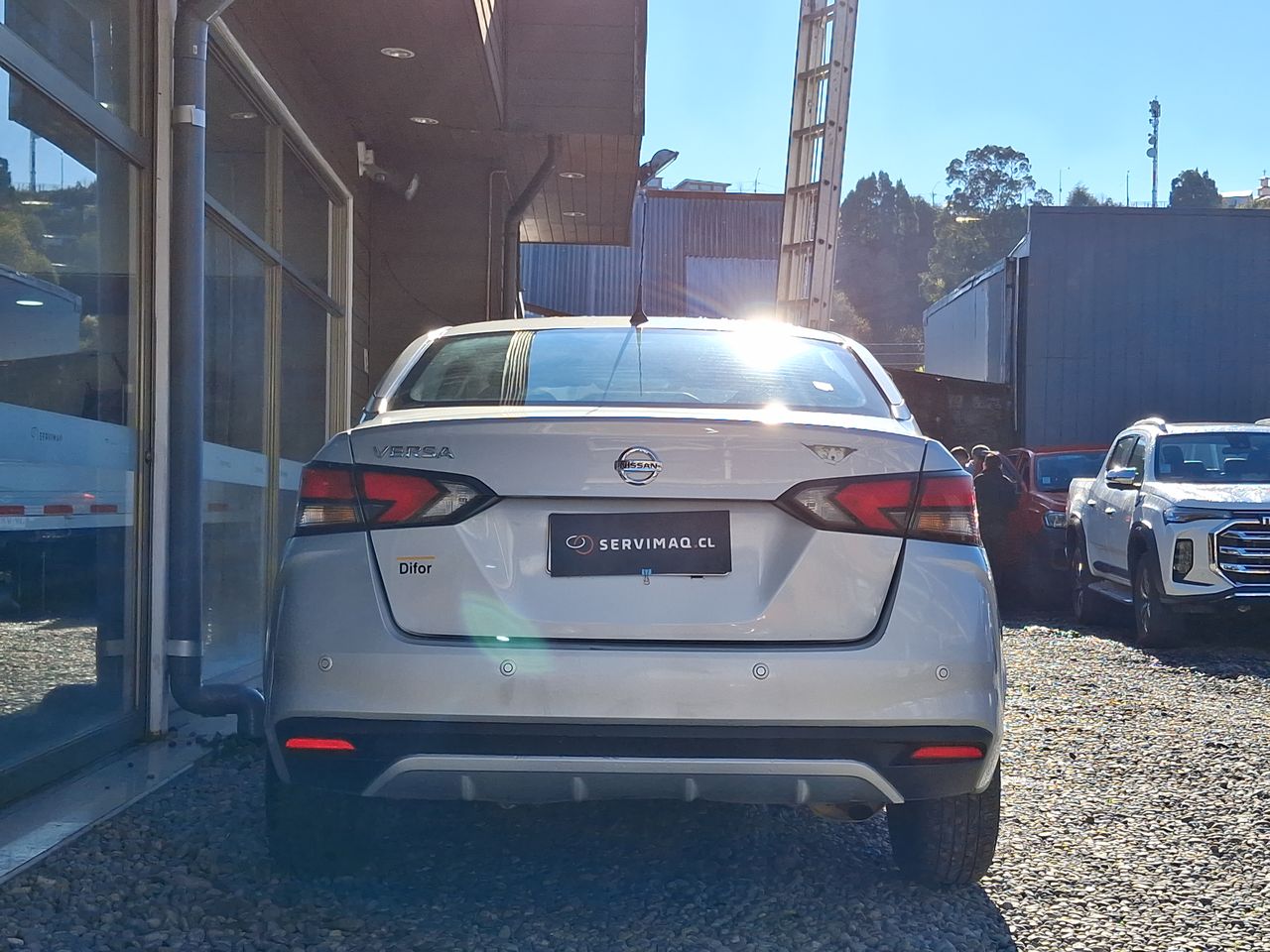 NISSAN - 8