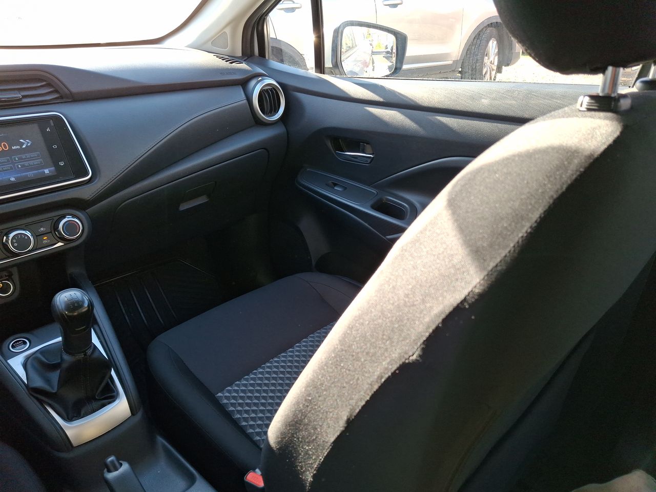 NISSAN - 14