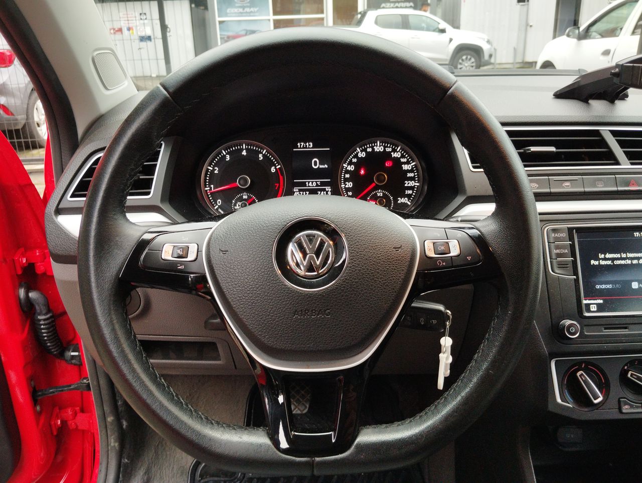 VOLKSWAGEN - 25