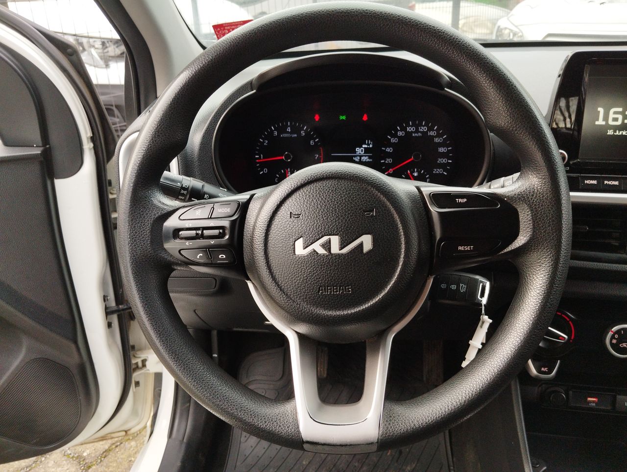 KIA - 25