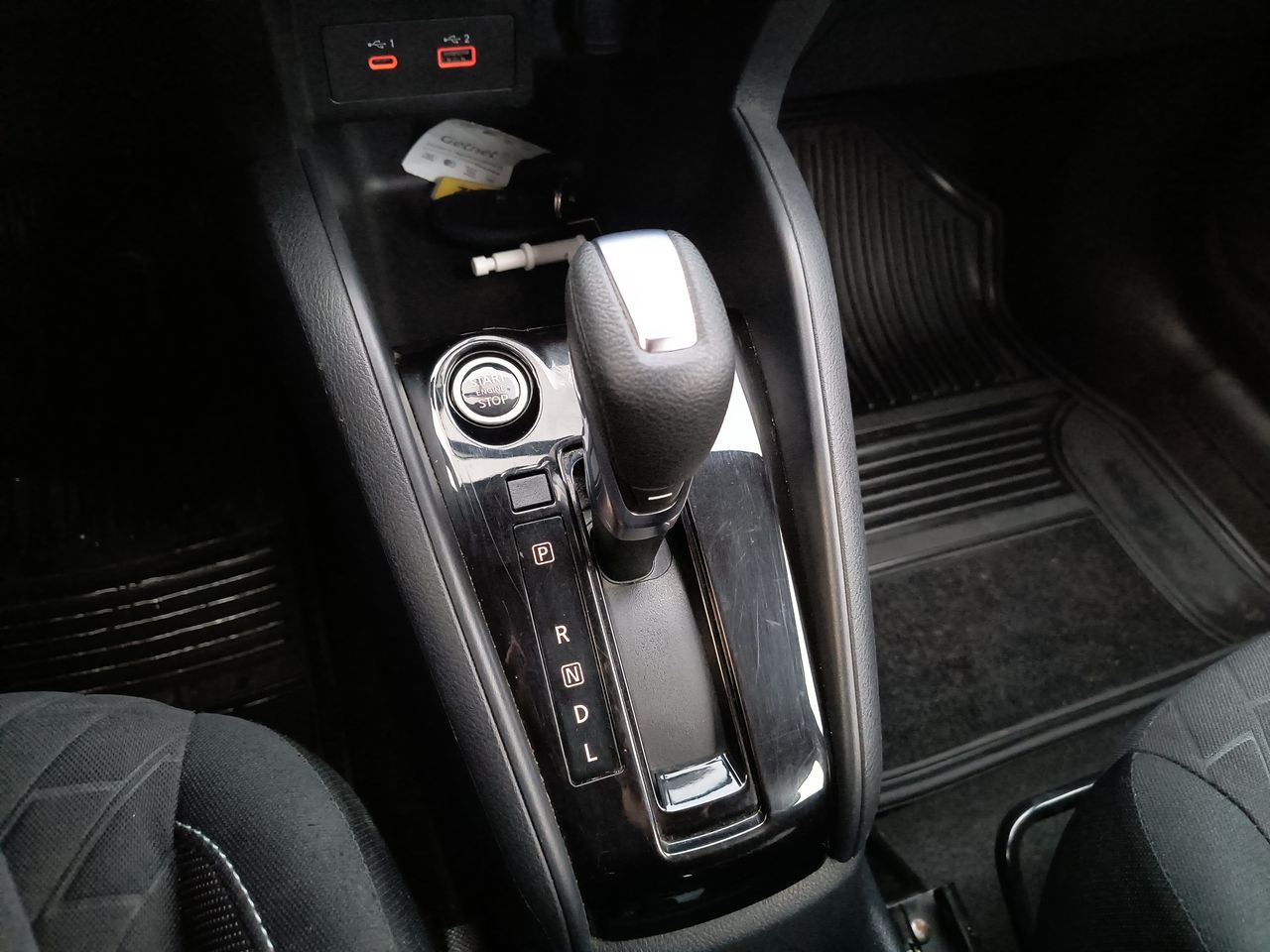 NISSAN - 24
