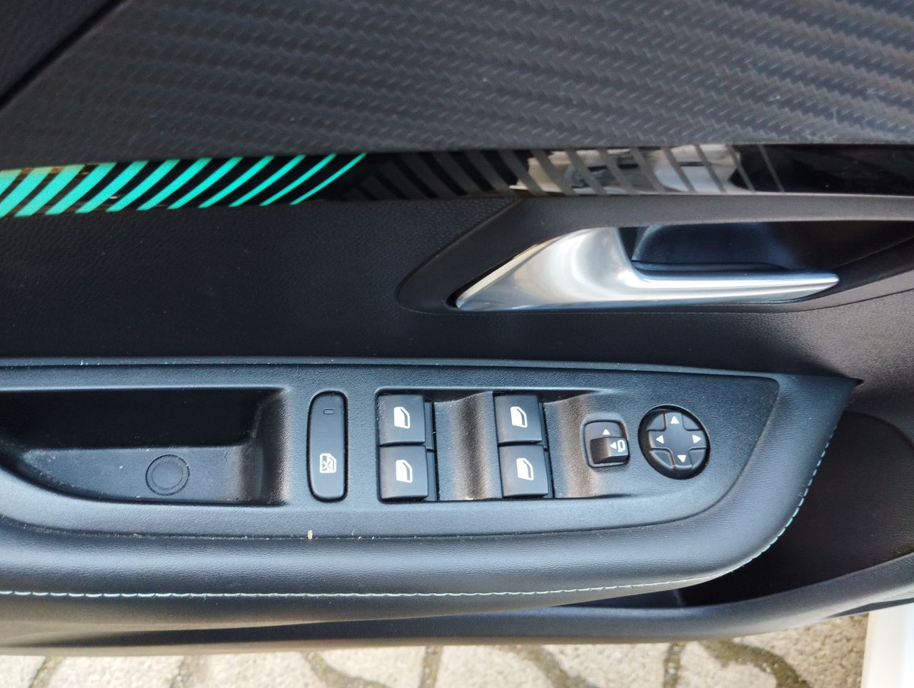 PEUGEOT - 24