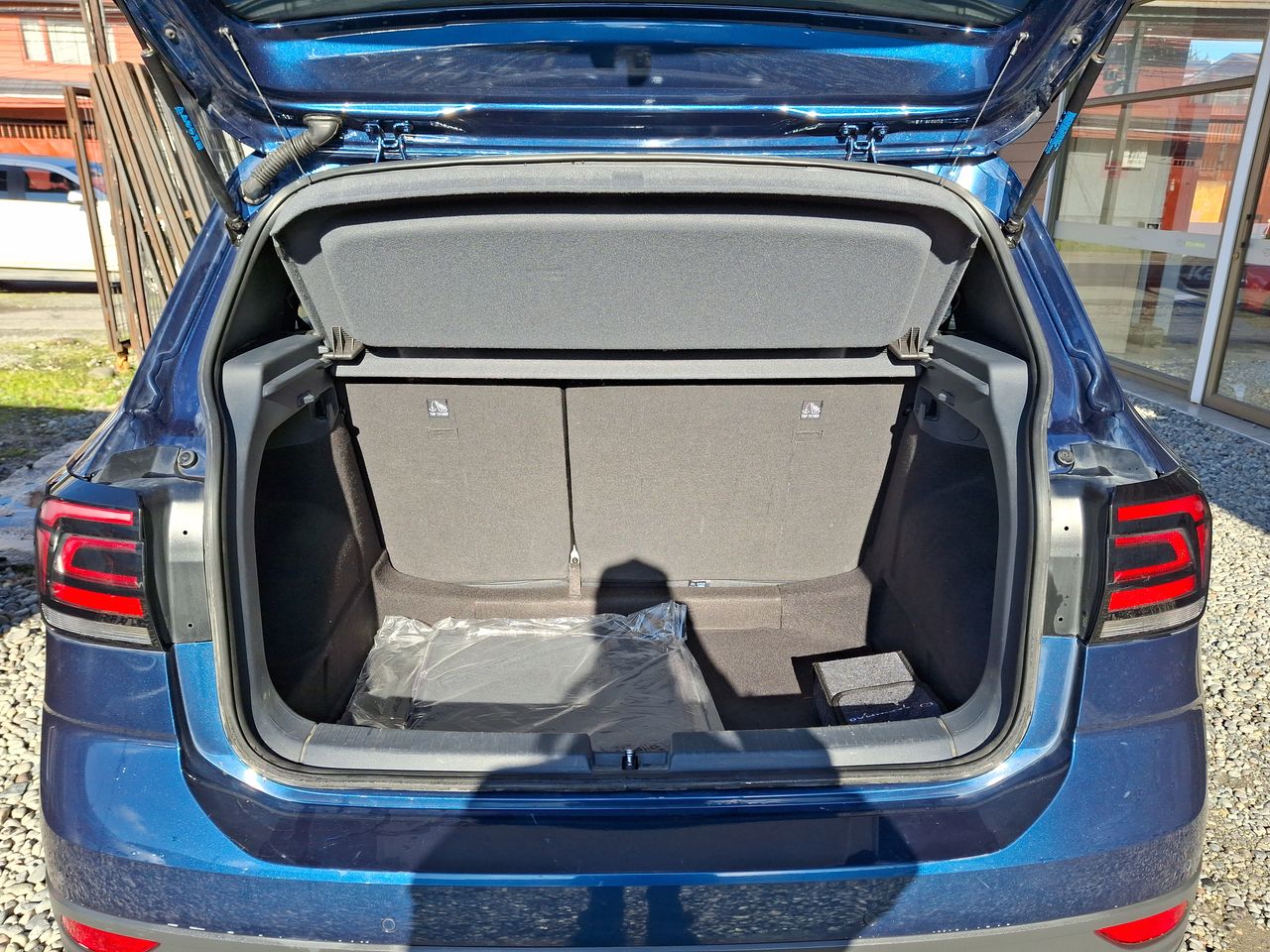 VOLKSWAGEN - 33