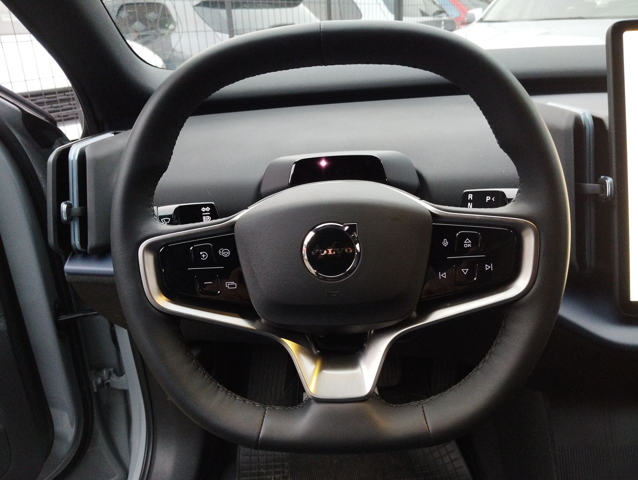 VOLVO - 24