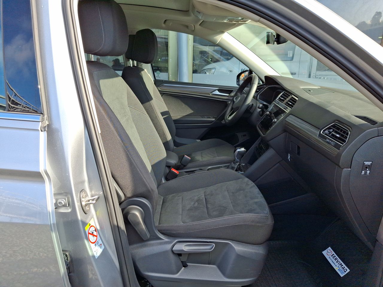 VOLKSWAGEN - 36