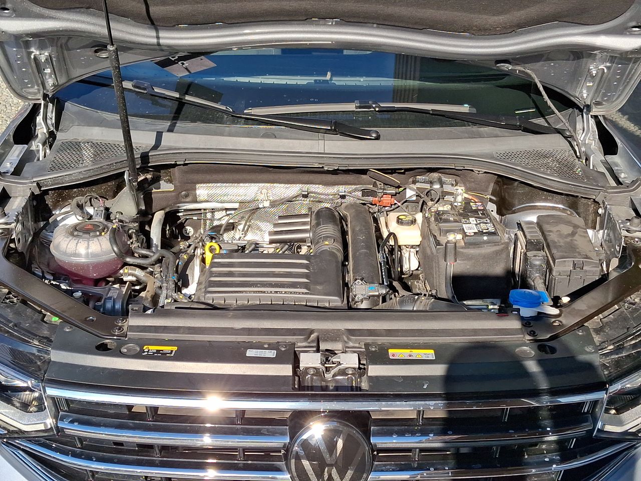 VOLKSWAGEN - 37