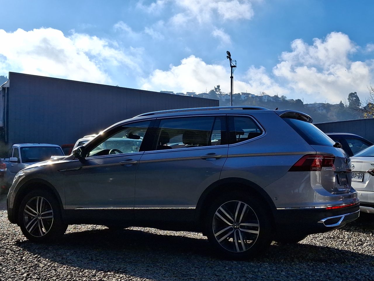 VOLKSWAGEN - 6