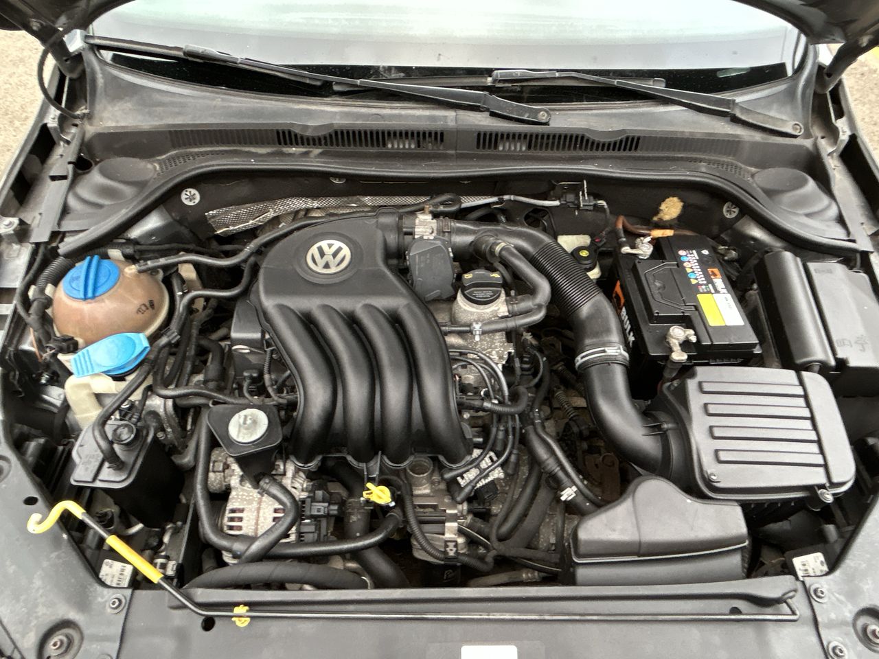 VOLKSWAGEN - 18