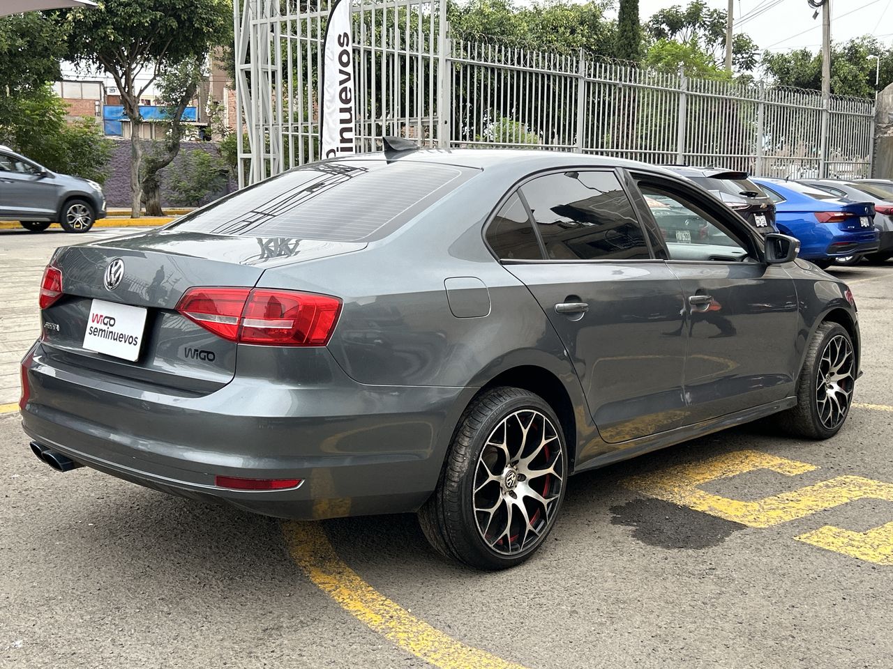 VOLKSWAGEN - 7