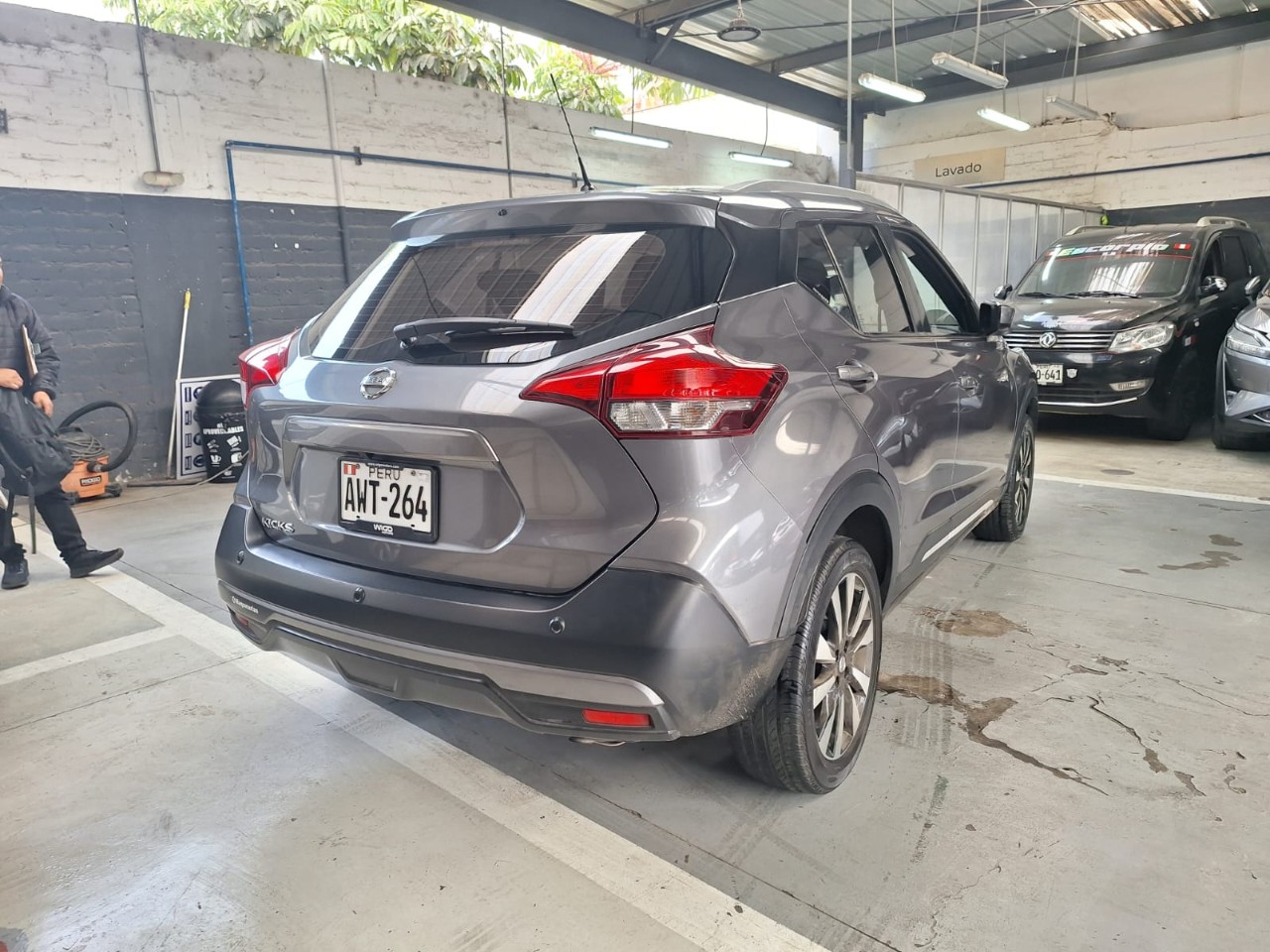 NISSAN - 2