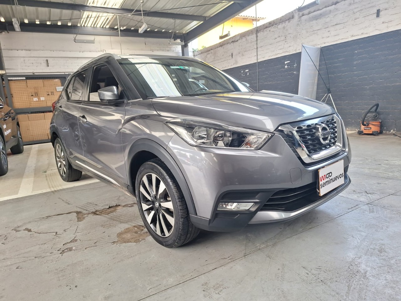 NISSAN - 4