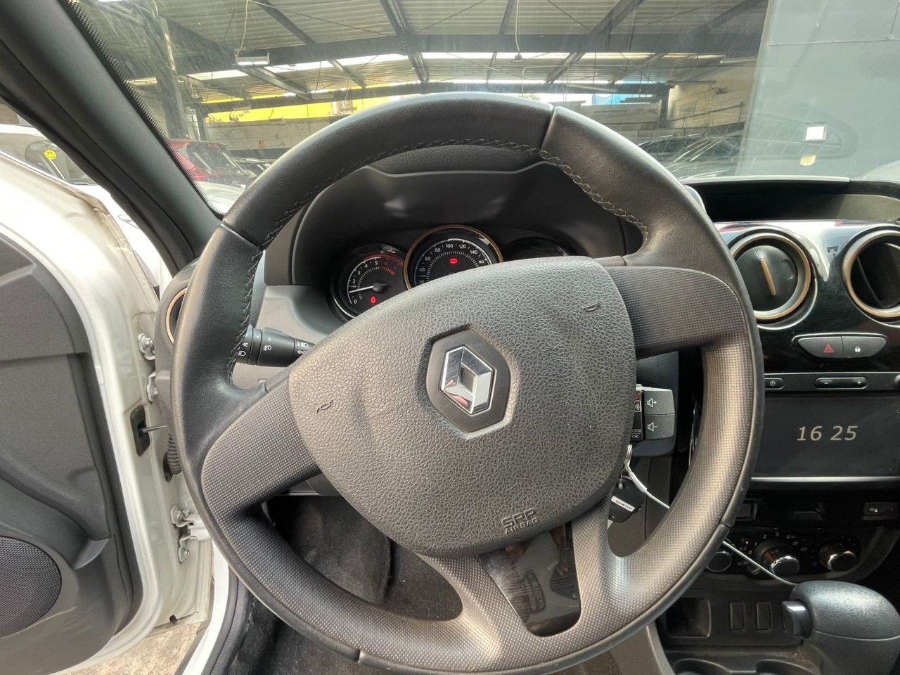 RENAULT - 10