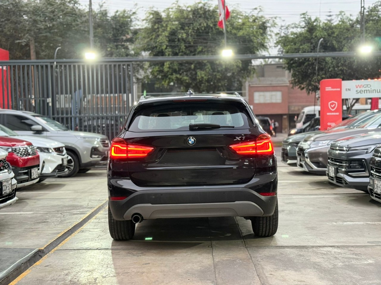 BMW - 2