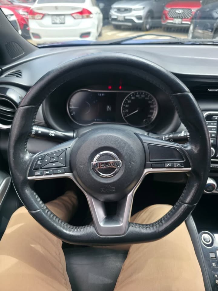 NISSAN KICKS