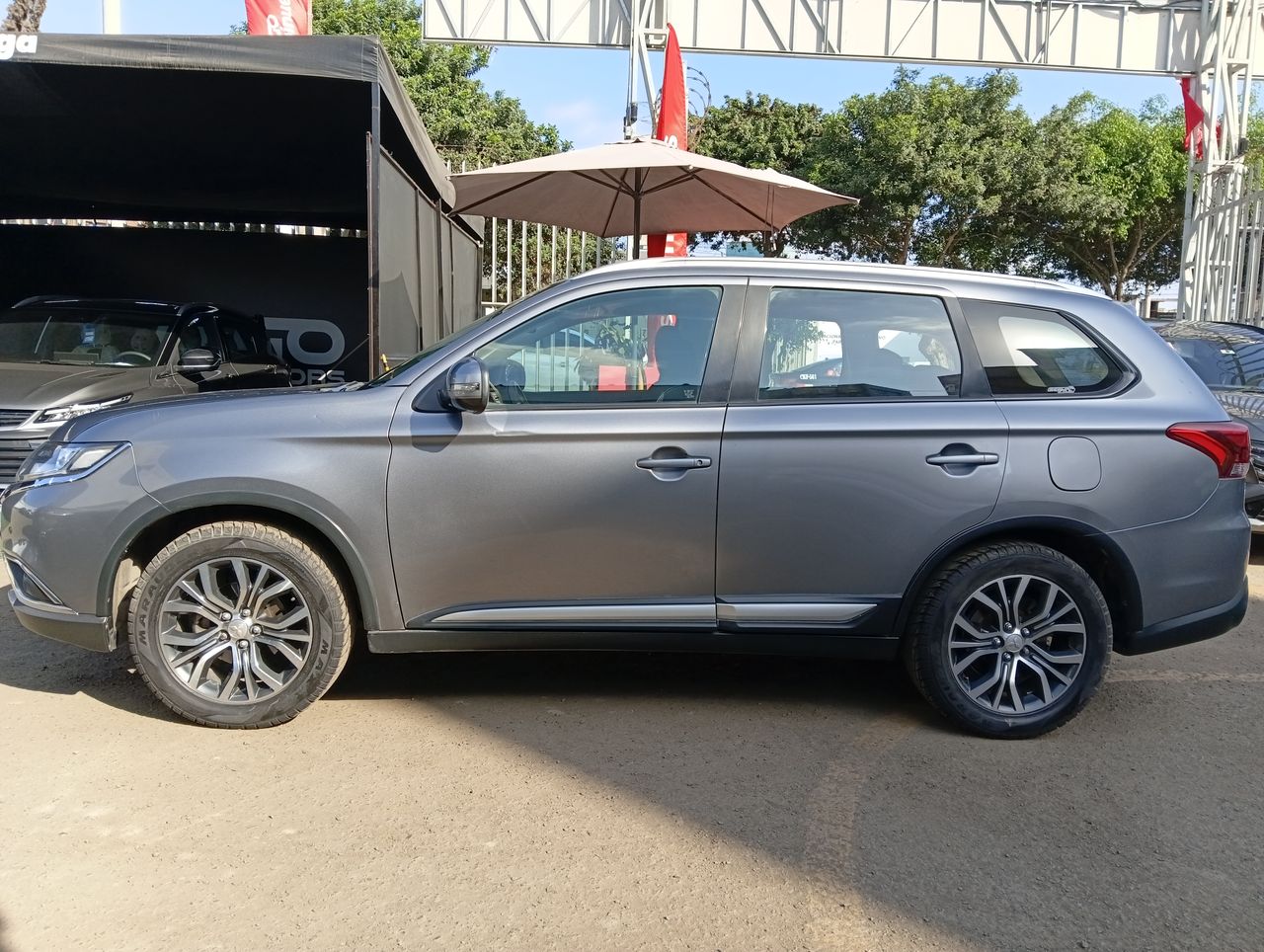 MITSUBISHI - 3