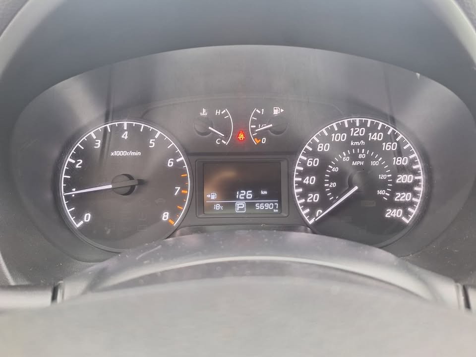 NISSAN - 10