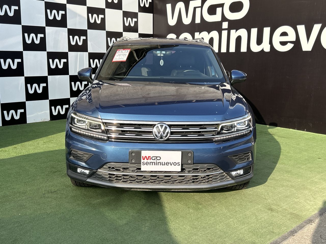 VOLKSWAGEN - 2