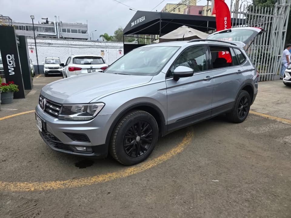 VOLKSWAGEN - 1
