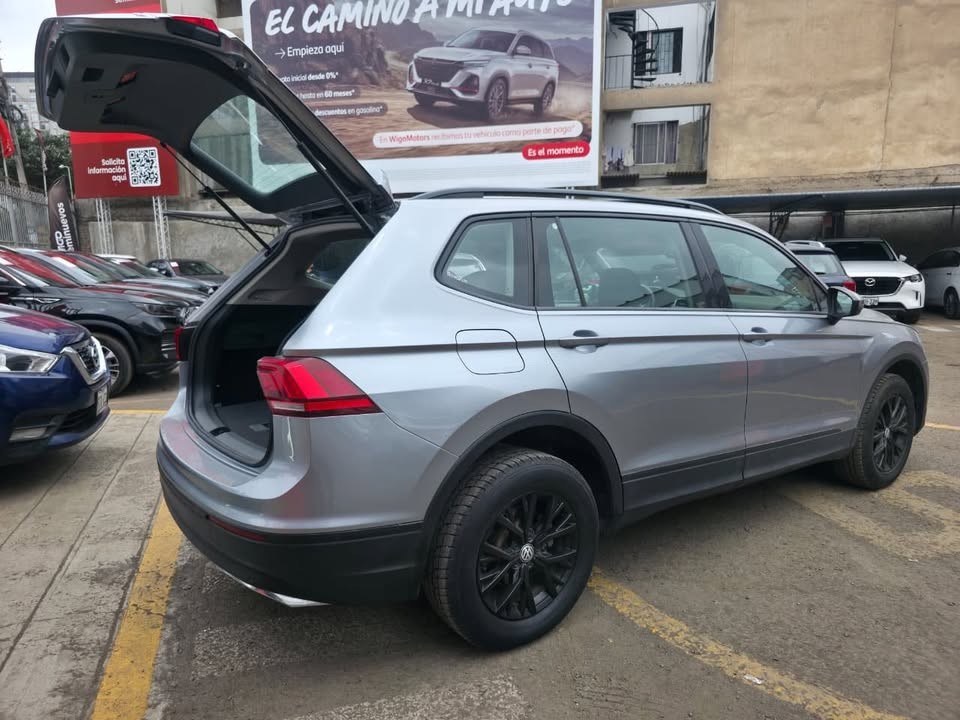 VOLKSWAGEN - 4