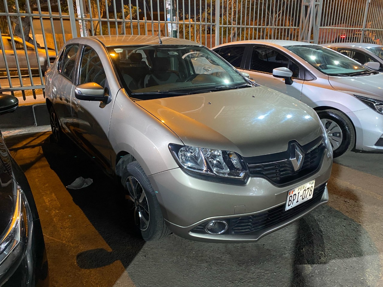 RENAULT