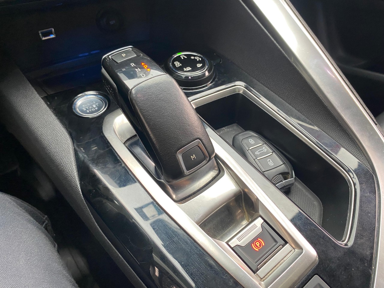 PEUGEOT - 12