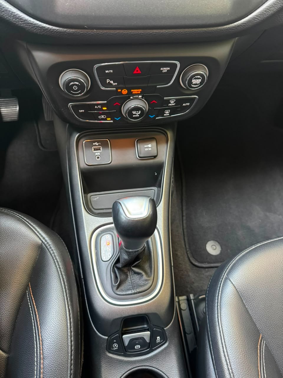 JEEP COMPASS 2360 GASOLINA 5P SUV,TODOTERRENOS