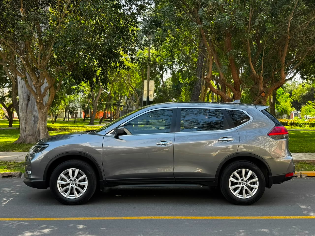 NISSAN - 2
