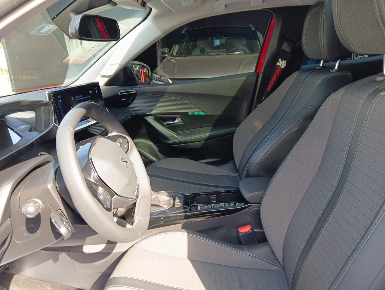 PEUGEOT 2008 1200 GASOLINA 5P SUV,TODOTERRENOS