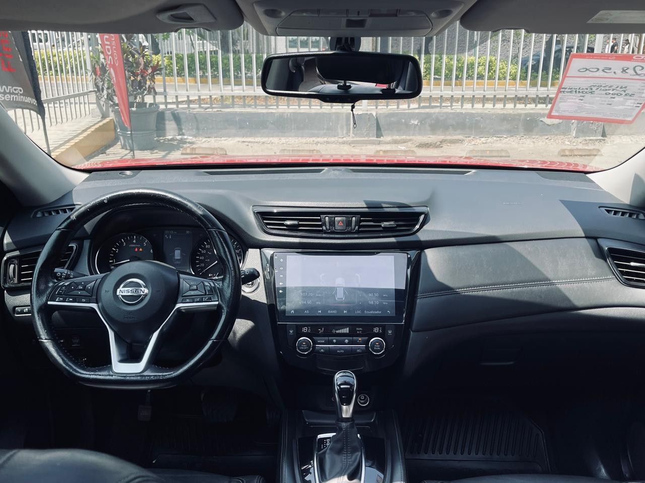NISSAN - 12
