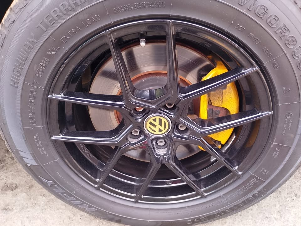 VOLKSWAGEN - 16