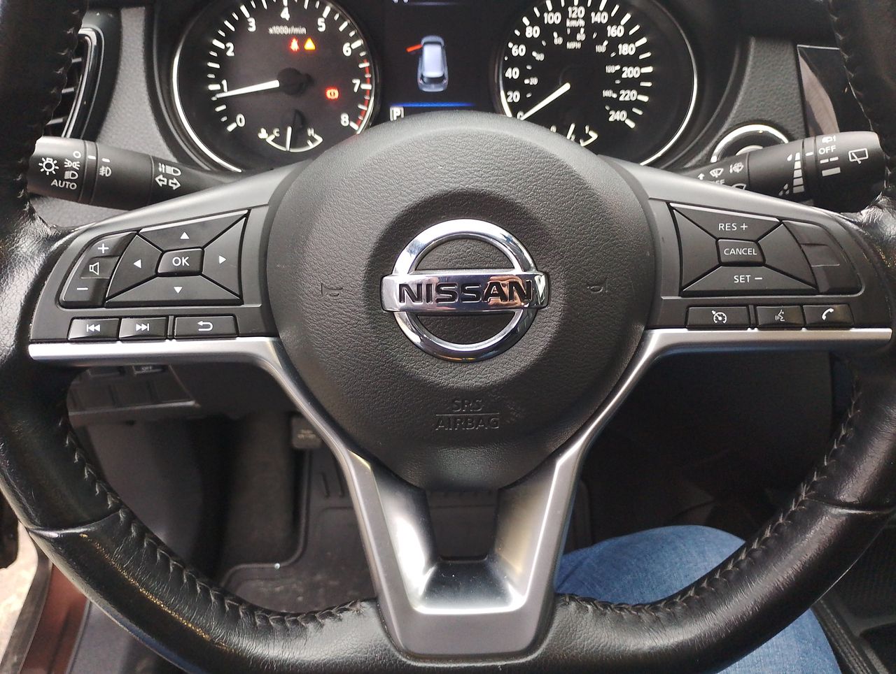 NISSAN - 12