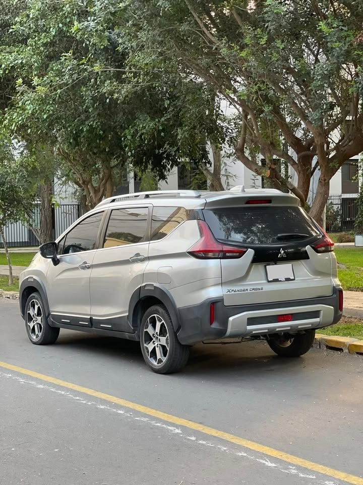 MITSUBISHI - 4