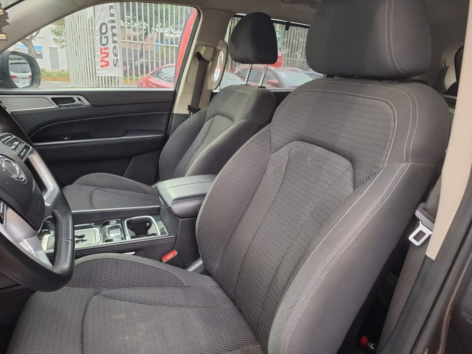 SSANGYONG - 12