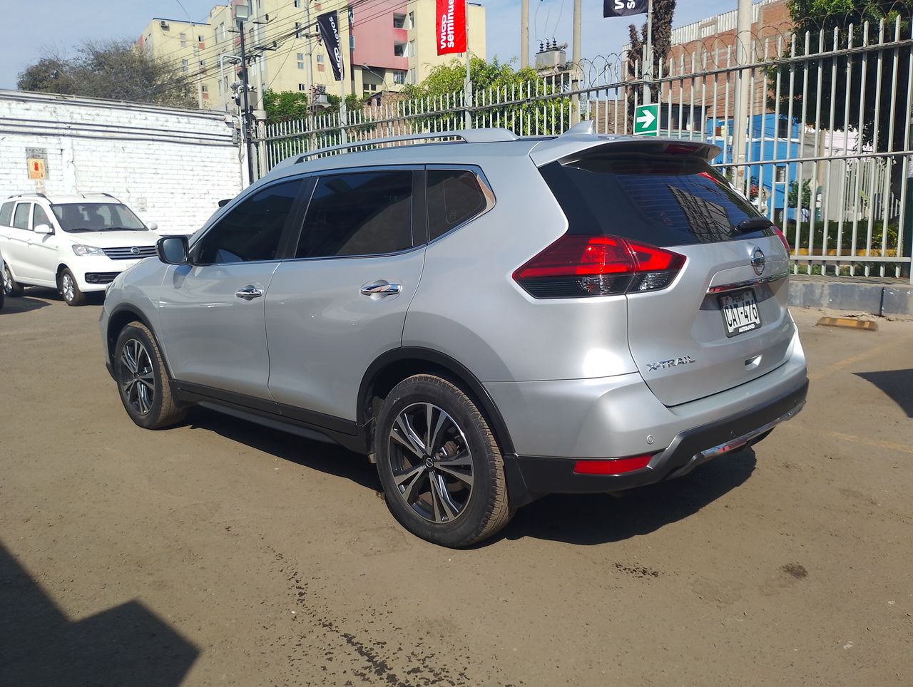 NISSAN - 4