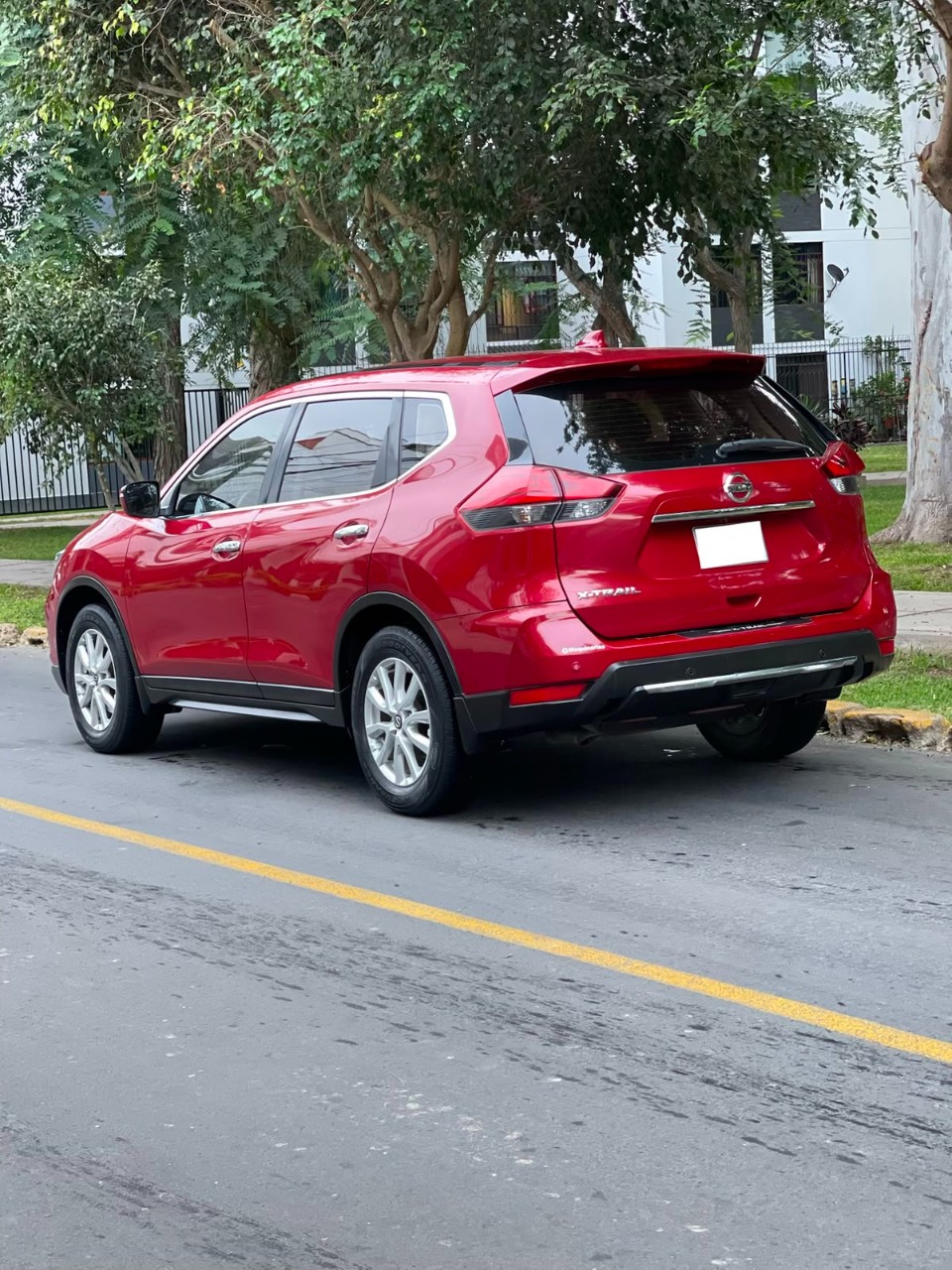 NISSAN - 2