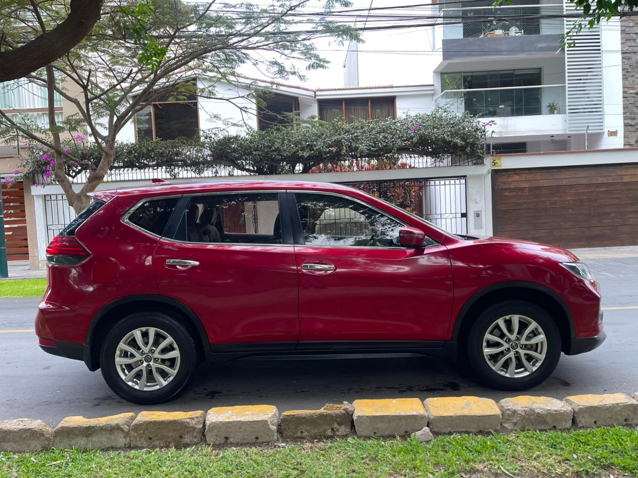 NISSAN - 5