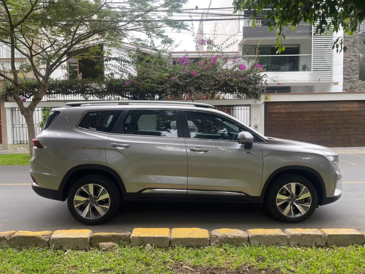 GEELY - 8